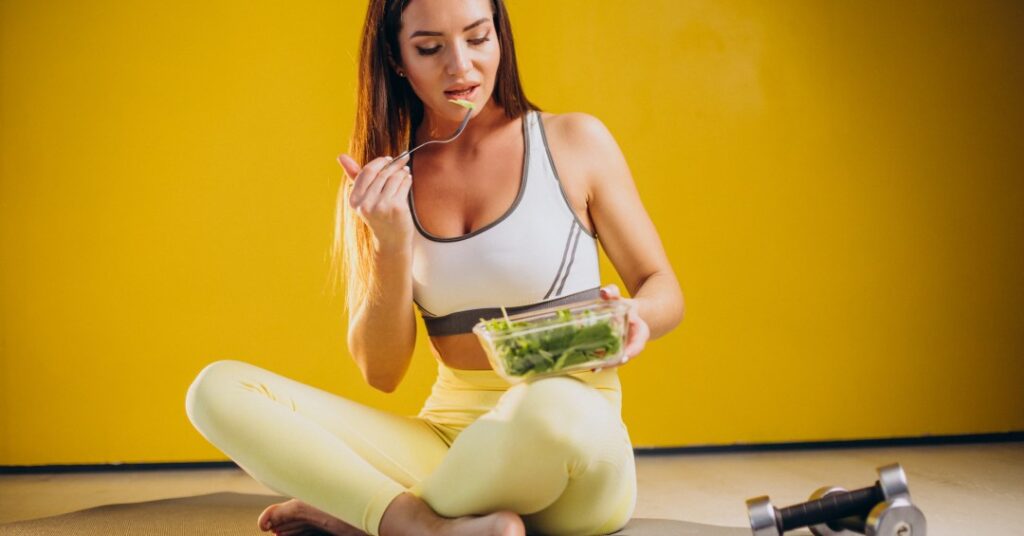 Pessoa praticando exercícios físicos para emagrecer de forma saudável.