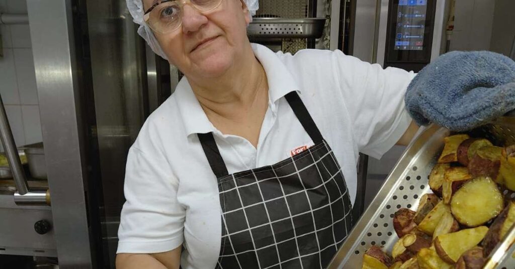 Profissionais com mais de 50 anos no ambiente de trabalho