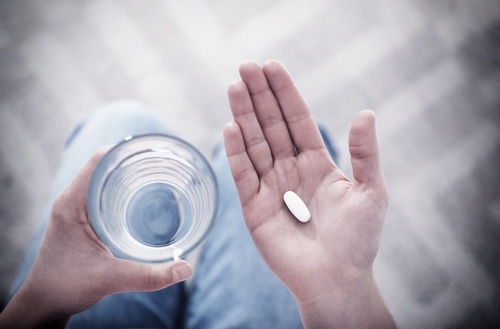 Imagem representativa do novo medicamento oral Inluriyo® aprovado pela Anvisa para tratamento de câncer de mama.