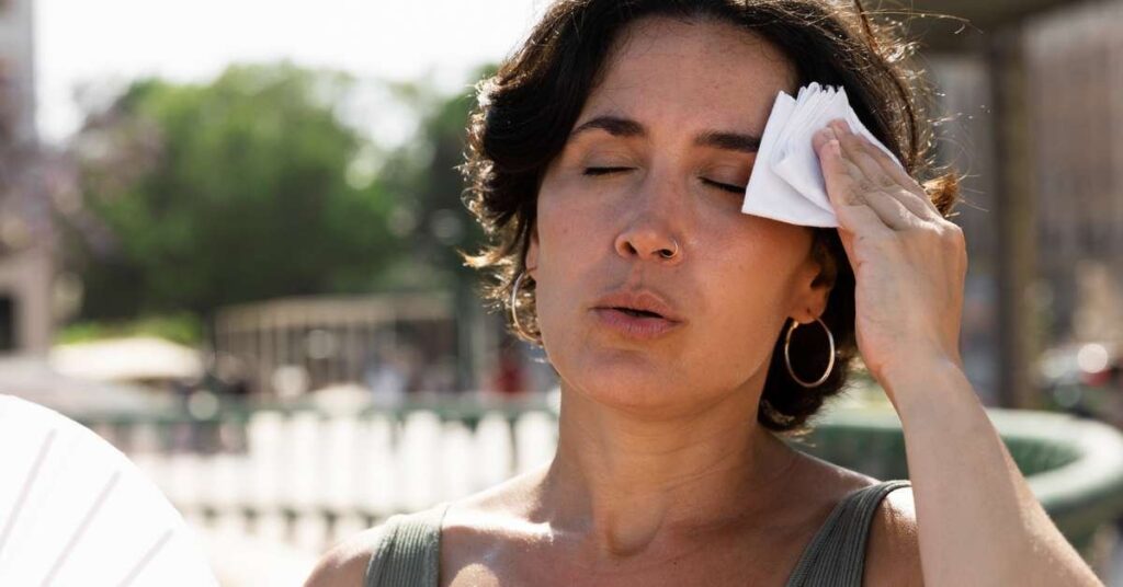 Comprimidos de fezolinetanto, o medicamento não hormonal para menopausa